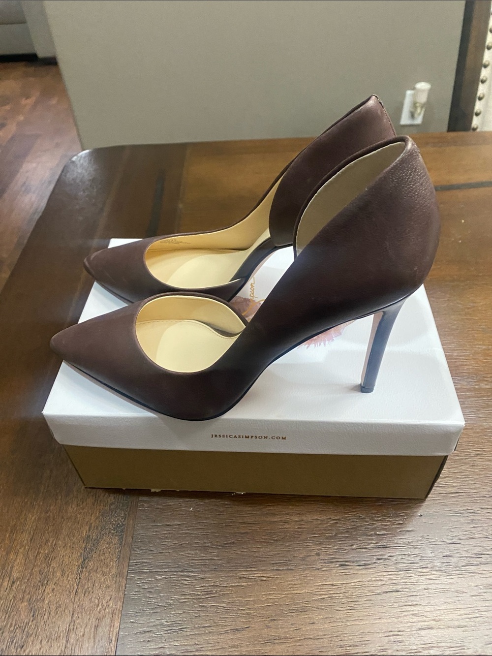 Jessica Simpson Brown Pointed Toe Stiletto Pumps - Picture 2 of 3